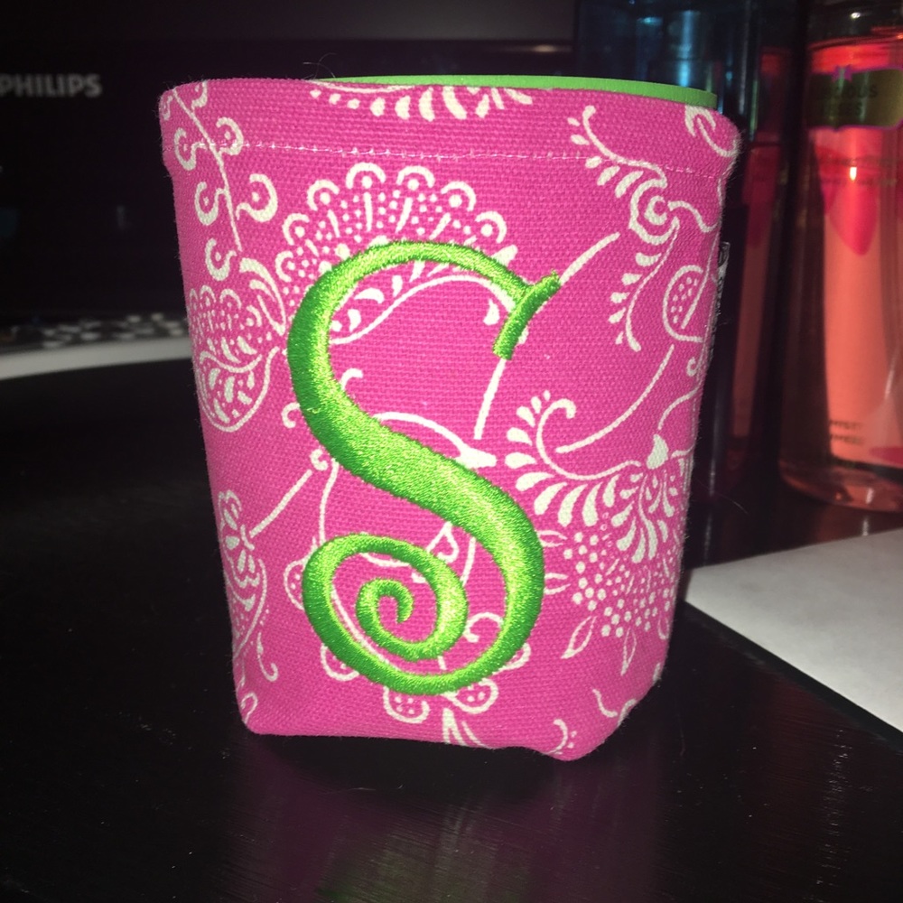 Koozie/huggie
